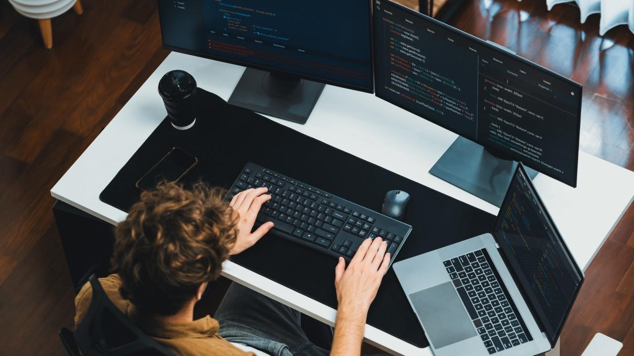 The Unseen Architects: How AI Shapes Every Decision in Modern Games